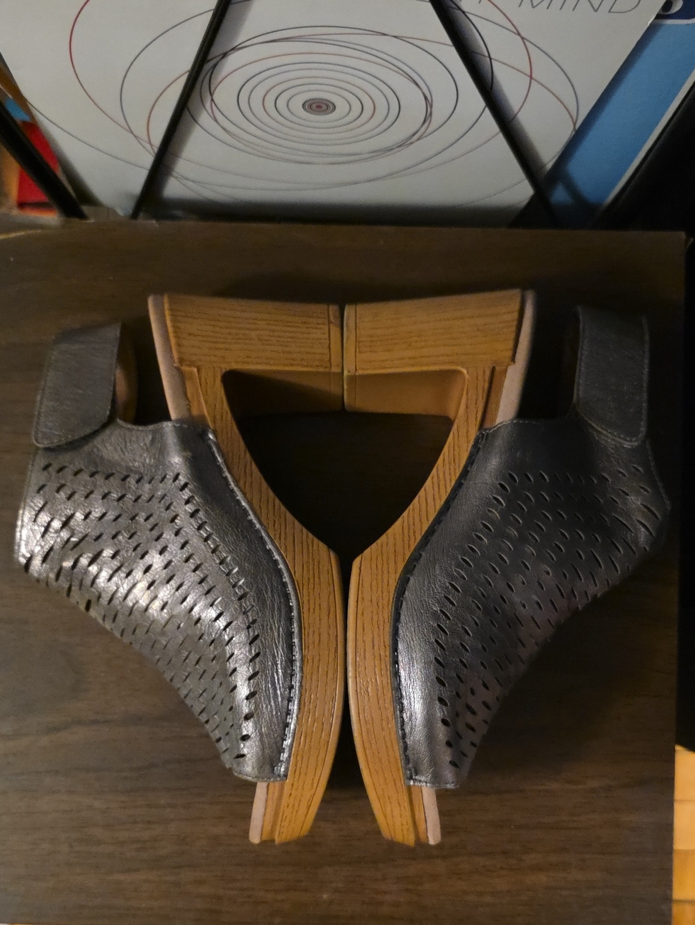 Dansko Danae Woven Pewter Leather Peep-Toe Platform Block Heel Sandals Sz 41 10 - Picture 7 of 12